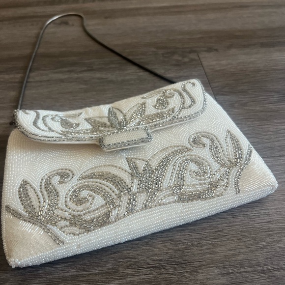 Vintage Beaded Silver Handbag - Picture 4 of 8